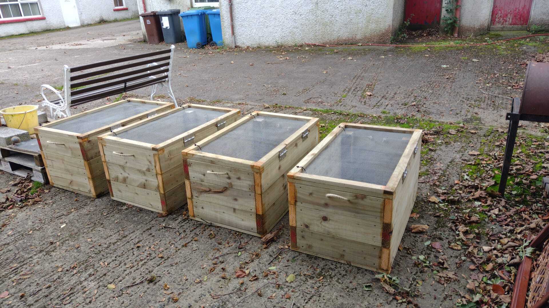 Acorn planters